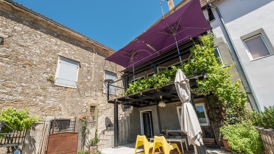 Motovun, kuća 123m2, pogled, prodaja