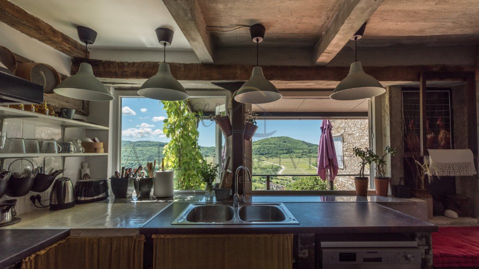 Motovun, kuća 123m2, pogled, prodaja