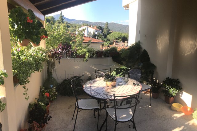 Nice apartment in a house in Lovran