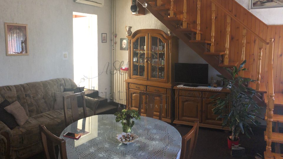 Nice apartment in a house in Lovran