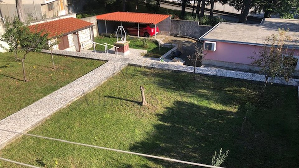 Donja Vežica, 151m2, garden and garage, for sale